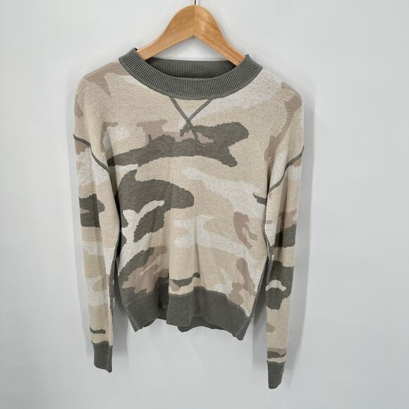 JOHN & JENN Evereve Dominic Camo Pullover // XS - Picture 4 of 9
